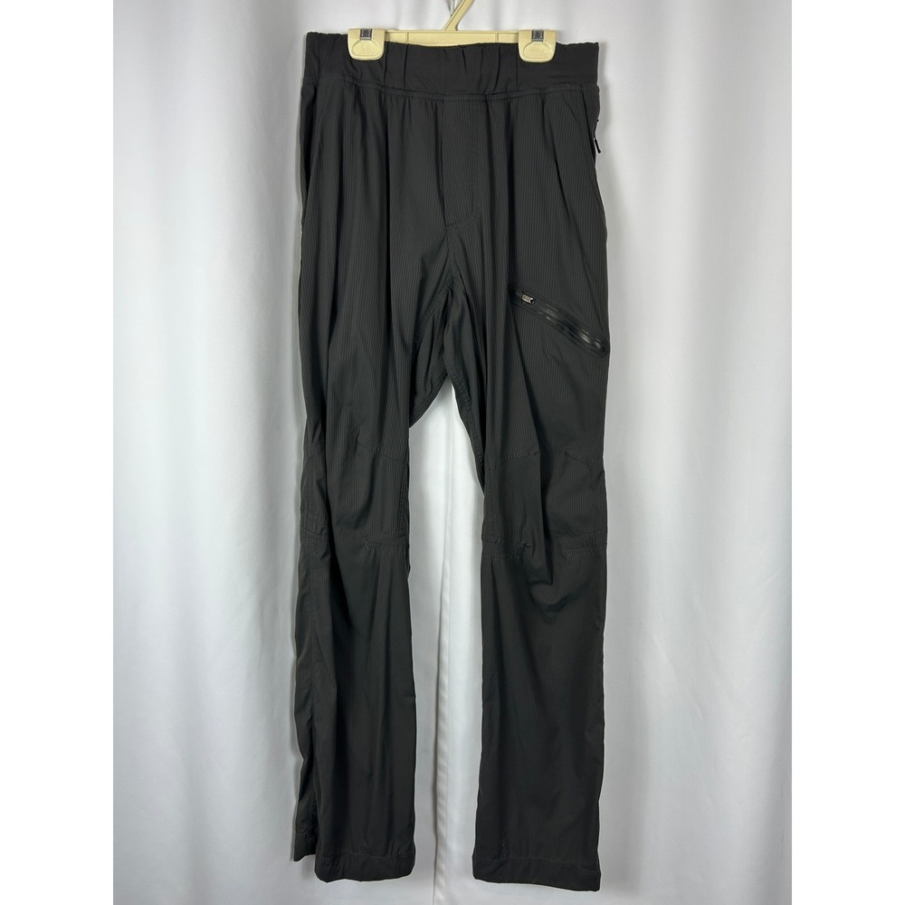 Lululemon Kung Fu Sweat Pants Grey Pinstripe Hiking Yoga Travel Athleisure M
